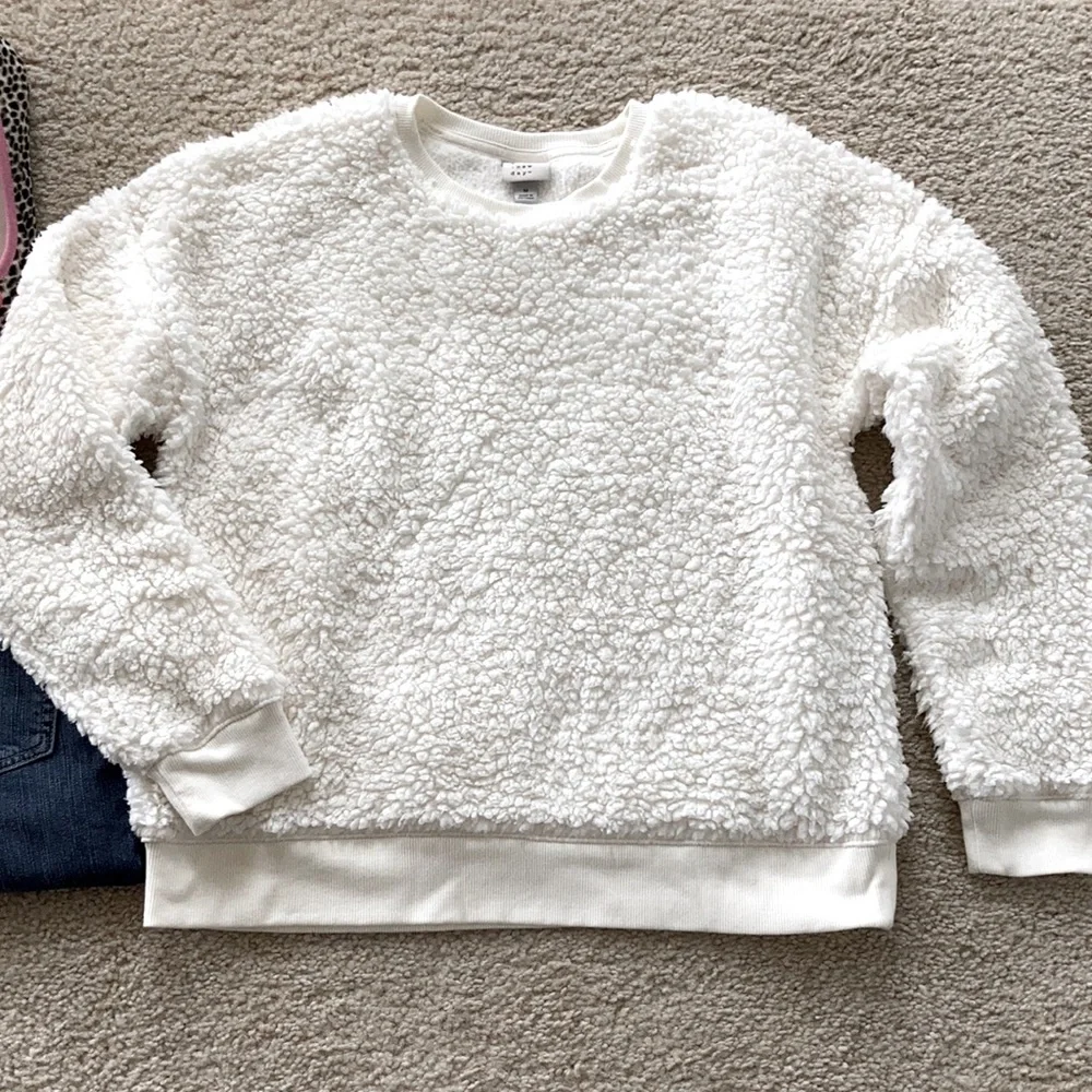 A New Day Fuzzy Fleece Pullover - Picture 2 of 5